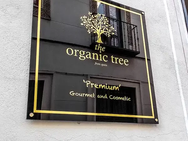 Organic tree