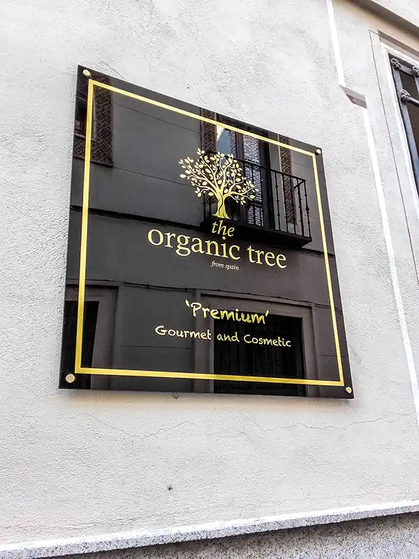 Organic tree